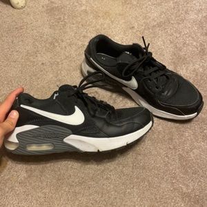 BRAND NEW nike airmax 1